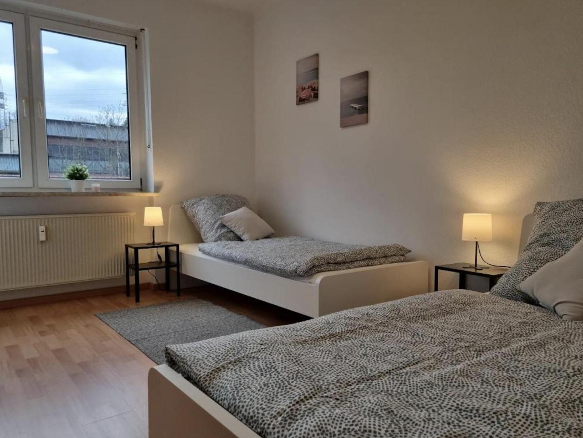 Möblierte Wohnung mit Internet - Zwischen Bielefeld und Paderborn Schloß Holte-Stukenbrock Exterior foto
